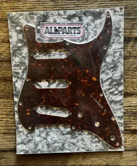 0052-043 ALLPARTS Strat Pickguard Tortoise Single