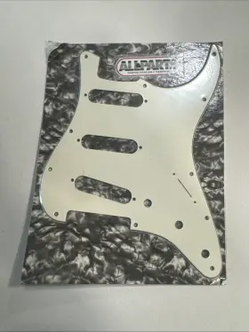 Allparts Pg-0552-050 New - Pickguard For Fender Strat 11 Hole 3-ply Parchment
