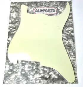 PG0992024 ALLPARTS Pickguard Outline Stratocaster