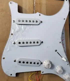 Alnicov 192750842068 Prewired Loaded Sss Pickguard Pickups For St Stratorcast Strat Single Coils