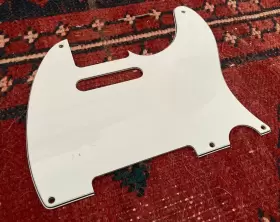 Fender 005-1514-049 Vintage Tele 5-hole Pickguard - White 3 Ply Fender 005-1514-049 Vintage Tele 5-hole Pickguard - White 3 Ply