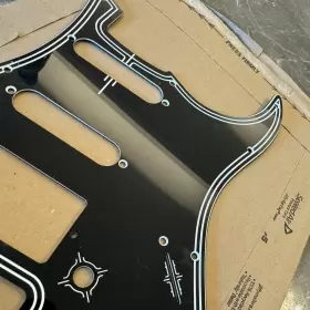 005-5267-000 FENDER Decoboom Pickguard Hss Stratocaster #3