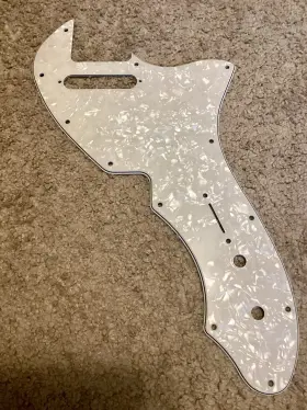 005-8678-002 FENDER Telecaster Thinline Pickguard Pearled