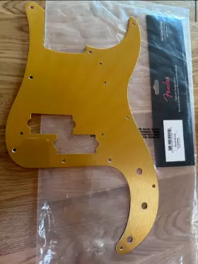 0095634049 FENDER Pure Precision Bass Mount Pickguard