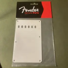0991320000 FENDER Backplate Strat
