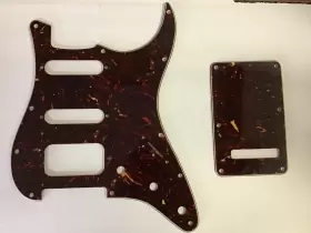 Fender 0991374000 American Deluxe Stratocaster Pickguard Hss And Back Plate Brown Tortoise Fender 0991374000 American Deluxe Stratocaster Pickguard Hss And Back Plate Brown Tortoise