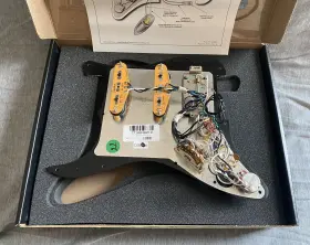 0992347506 FENDER Wired Strat Pickguard Hss #3