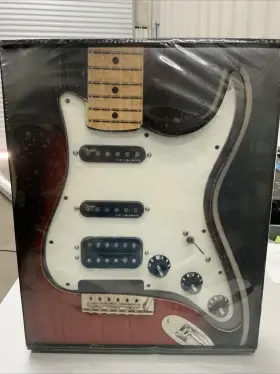 0992347509 FENDER Noiseless Shawbucker Prewired Hss Pickguard