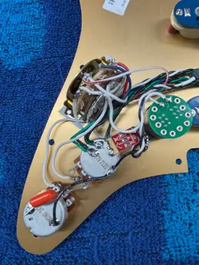 1918345387620009725 FENDER Box Ultra Anodized Pickguard #3