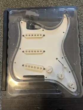 Fender 717669524074 Genuine Standard Series Stratocaster Loaded Pickguard