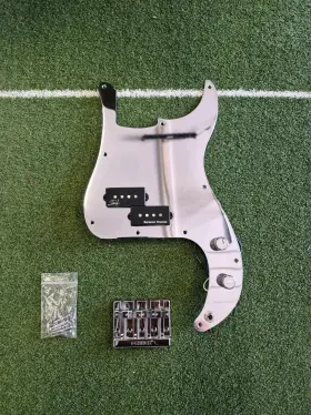 Fender 7706735000 Official Steve Harris Loaded Pickguard And Bridge. Seymour Duncan Spb-4