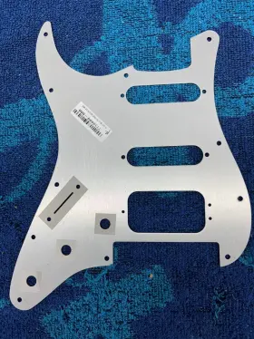 7718809-000 FENDER Box Ultra Luxe Hss Stratocaster Pickguard #2