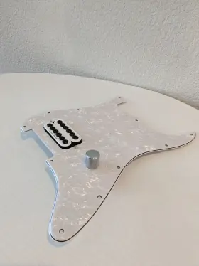 7727042000 FENDER Tom Delonge Seymour Duncan Invader #2