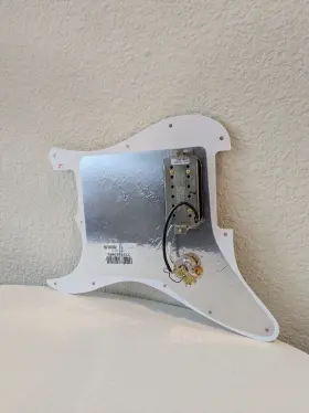 7727042000 FENDER Tom Delonge Seymour Duncan Invader #3