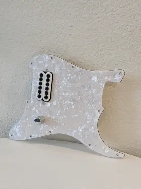 7727042000 FENDER Tom Delonge Seymour Duncan Invader