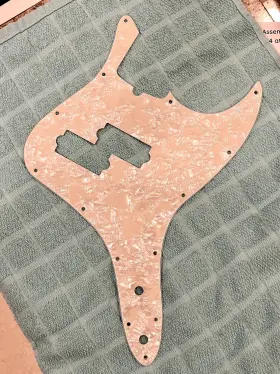 820455112178 FENDER Pickguard Hoppus Bass Reverse
