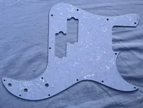 6042 G-L Bass Pickguard Pearl