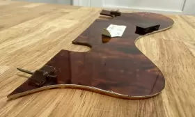 H65-36-CB HOFNER Pickguard Club #2
