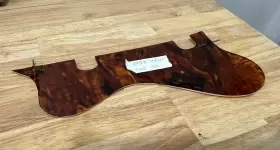 H65-36-CB HOFNER Pickguard Club #3