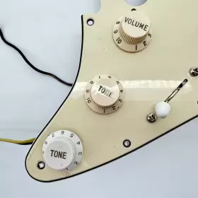 HPG2401 HOODOO Stratocaster Pickguard #3