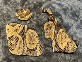 BOA2 HOWES CUSTOM Boa Snakeskin Les Paul Pickguard Control
