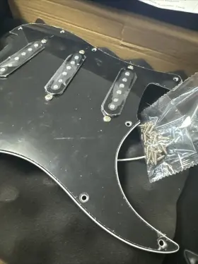 MX1319 MUSICLILY Prewired Pickguard Alnico Guitar #2