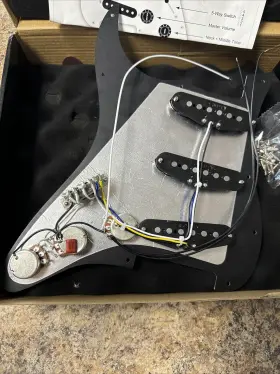 MX1319 MUSICLILY Prewired Pickguard Alnico Guitar #3