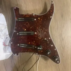 MX1651 MUSICLILY Tortoise Prewired Rail Pickguard Guitar #3