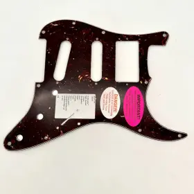 BPG646 WARMOTH Stratocaster Pickguard Celluloid