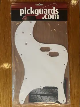 FBB-5200 WD MUSIC Pickguard Fender Bullet Bass